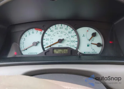 2004 Toyota Corolla Le z USA, uszkodzony, nr VIN 2T1BR32E74C251070